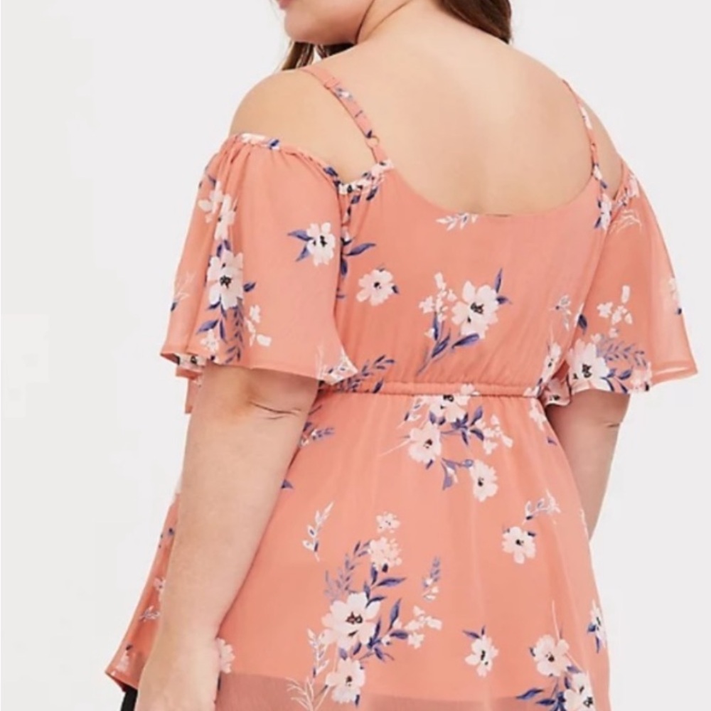 Torrid 1 Peach Coral Floral Cold Shoulder Ruffle V-Neck Blouse - Picture 4 of 10